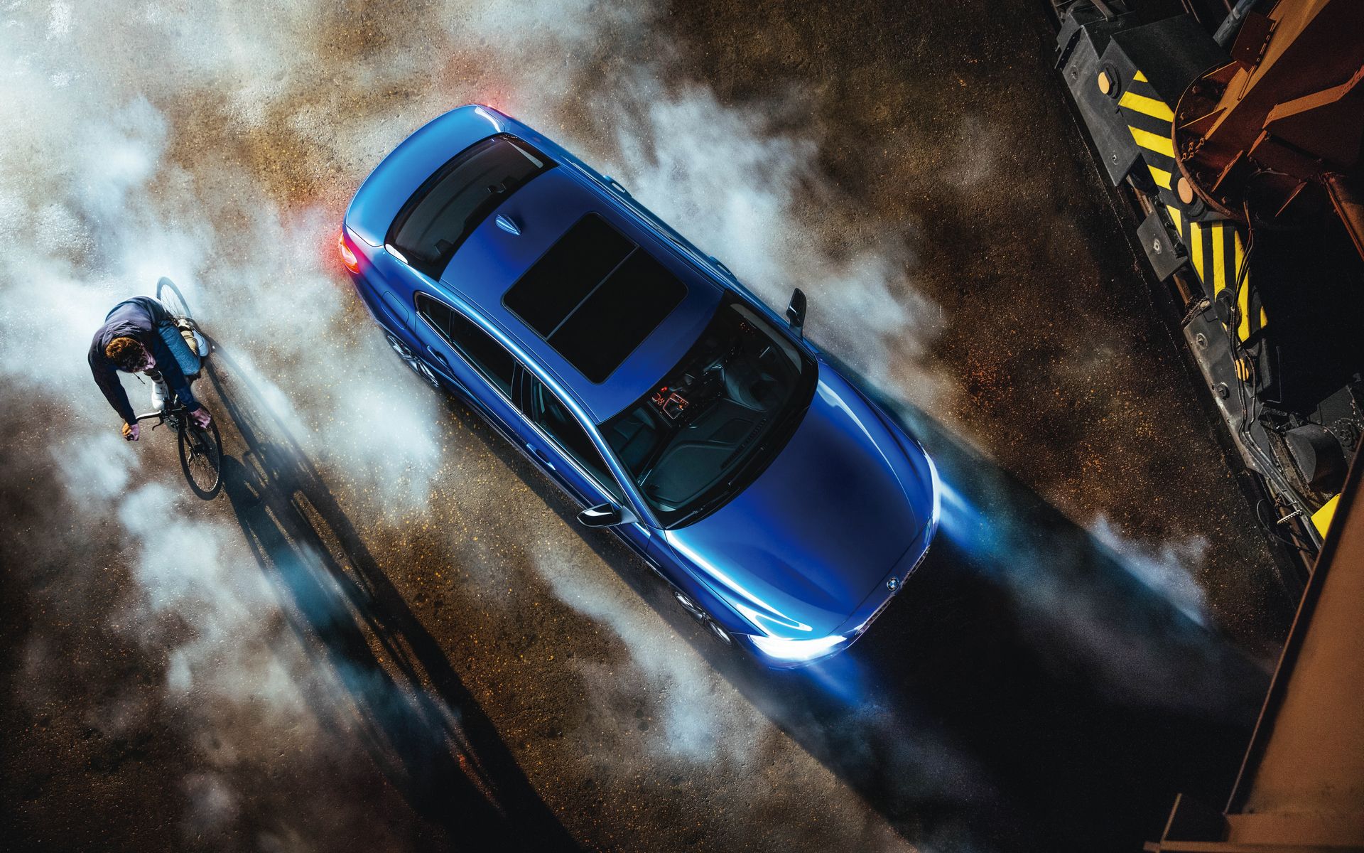 新BMW 1系三厢运动轿车的BMW互联驾驶 图片与视频 新BMW 1系三厢运动轿车的BMW互联驾驶 图片与视频