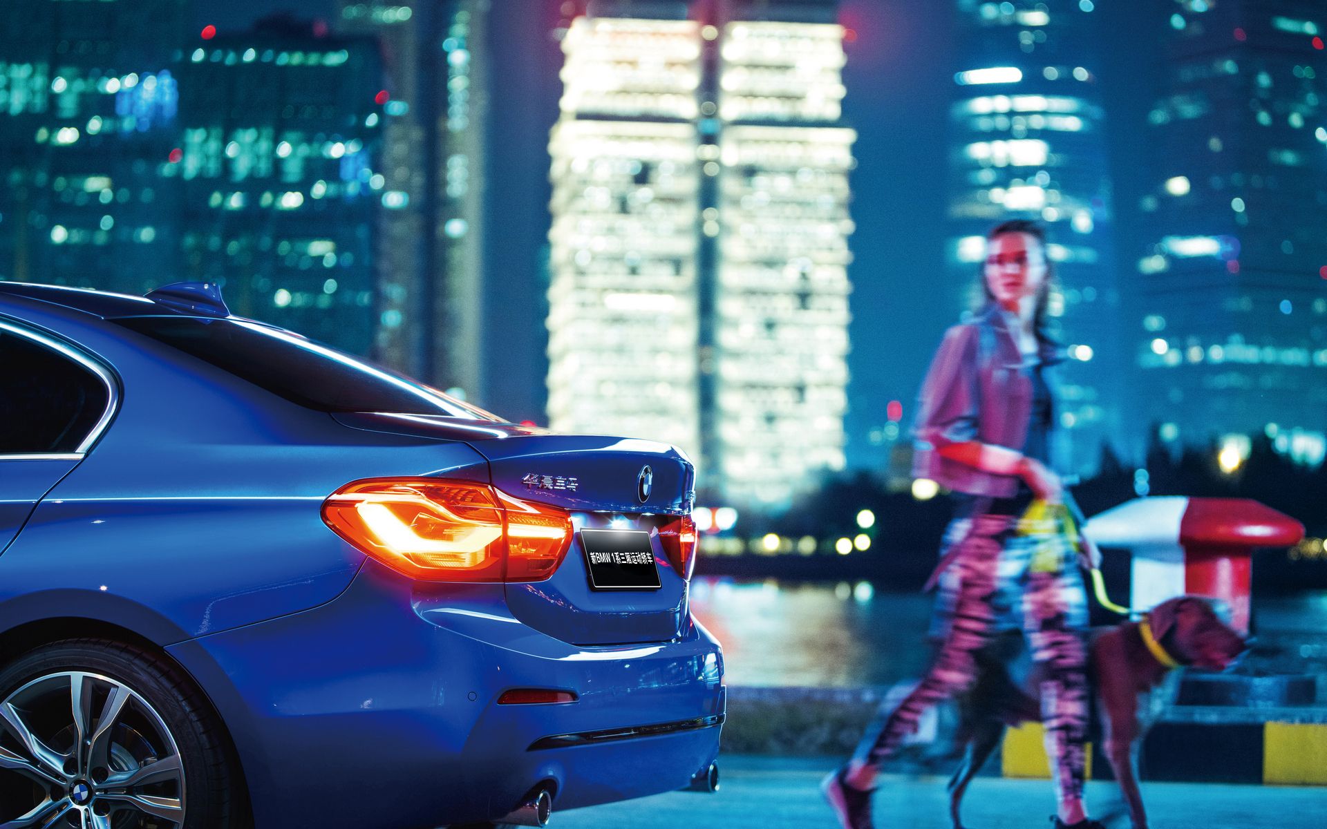 新BMW 1系三厢运动轿车的BMW互联驾驶 图片与视频 新BMW 1系三厢运动轿车的BMW互联驾驶 图片与视频