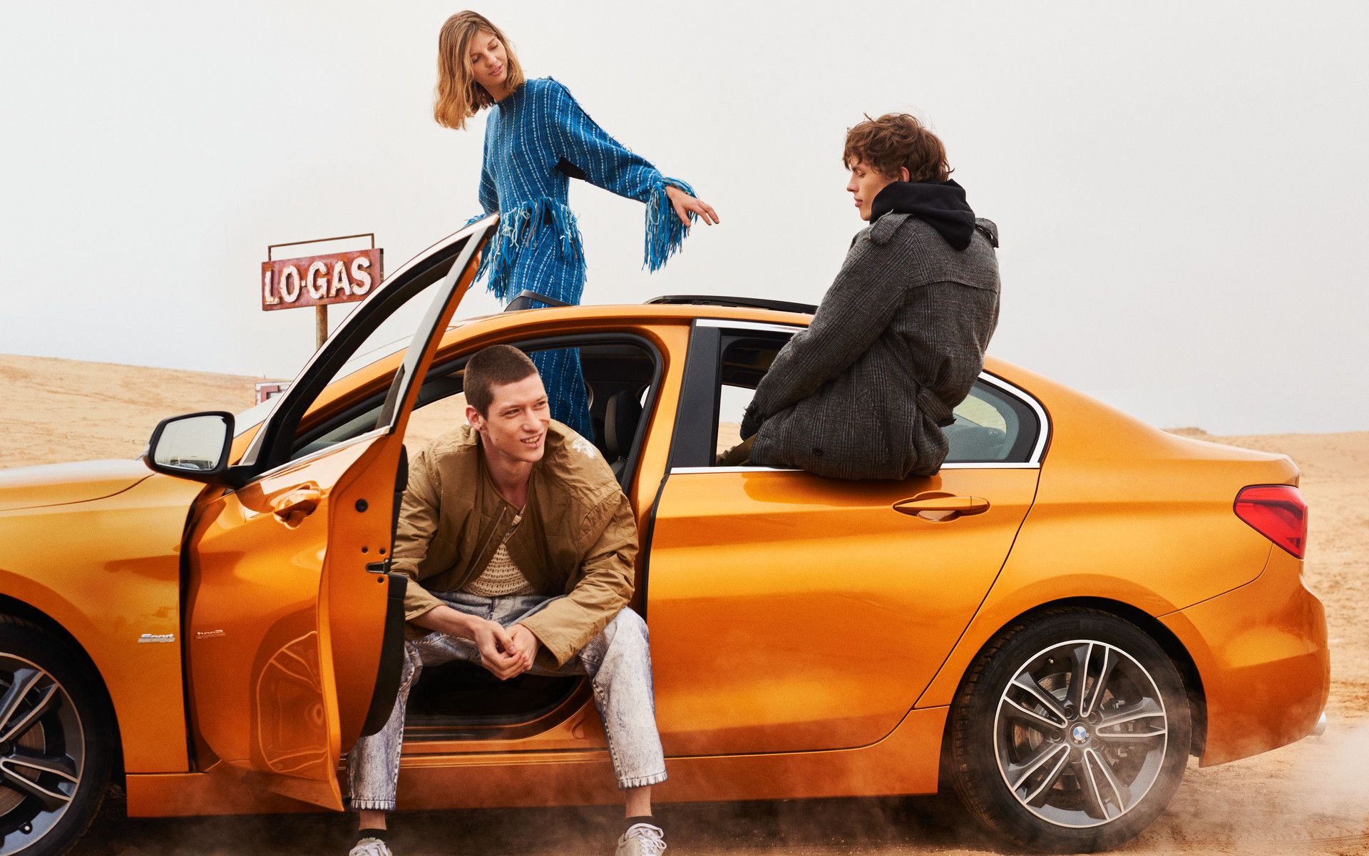 新BMW 1系三厢运动轿车的BMW互联驾驶 图片与视频 新BMW 1系三厢运动轿车的BMW互联驾驶 图片与视频