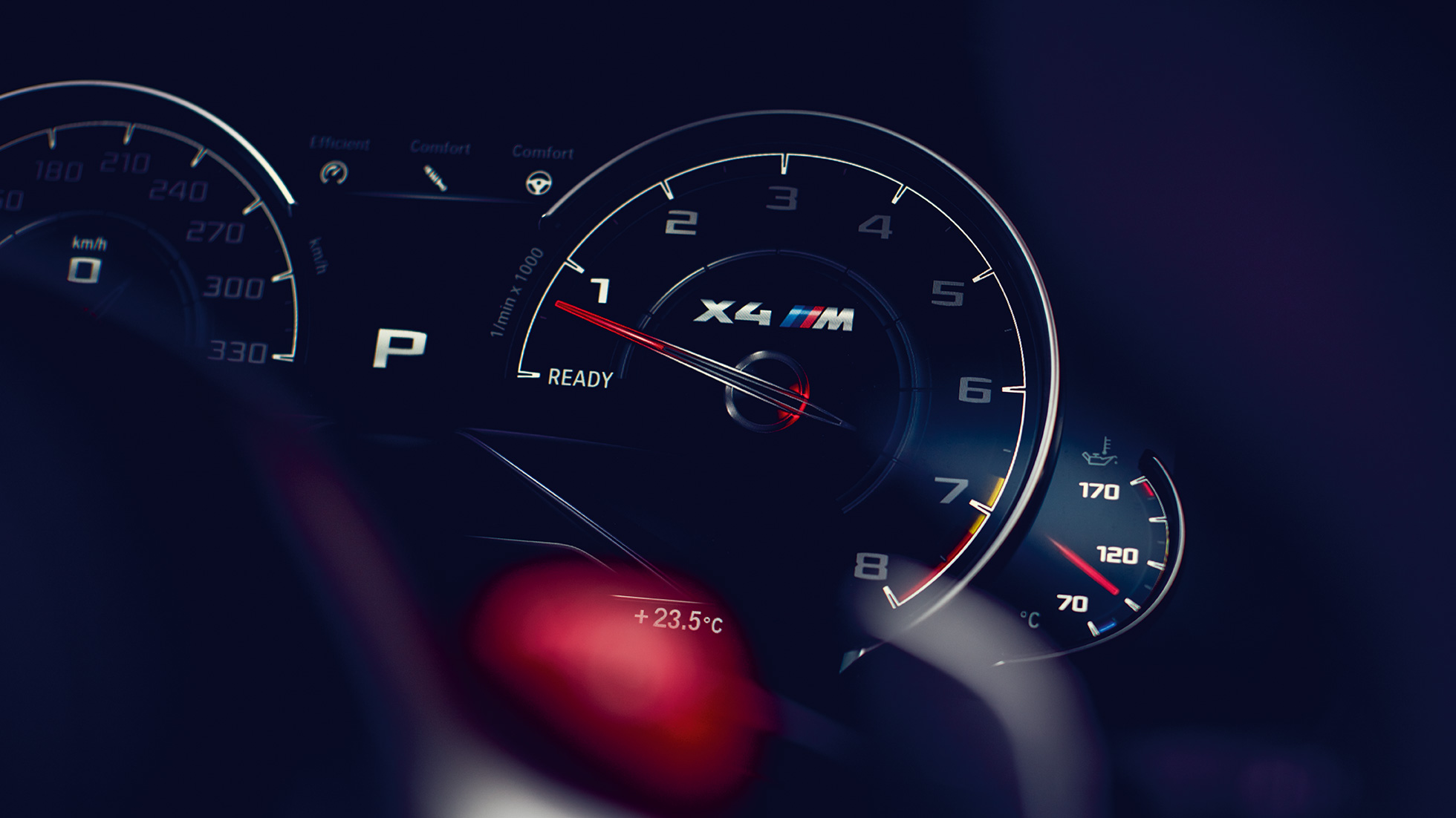 BMW X4 M Competition, rev counter. BMW X4 M Competition, interior, instrument cluster with rev counter.