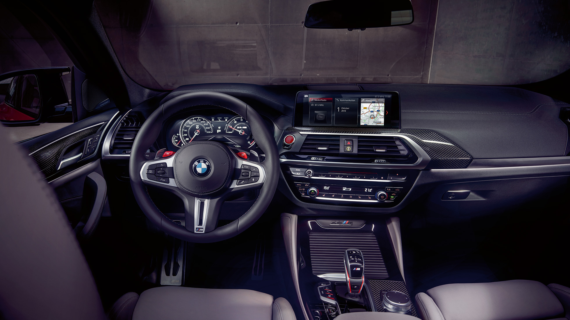 BMW X4 M Competition, exclusive cockpit. BMW X4 M Competition, interior, exclusive cockpit with M Sport seats and M leather steering wheel.