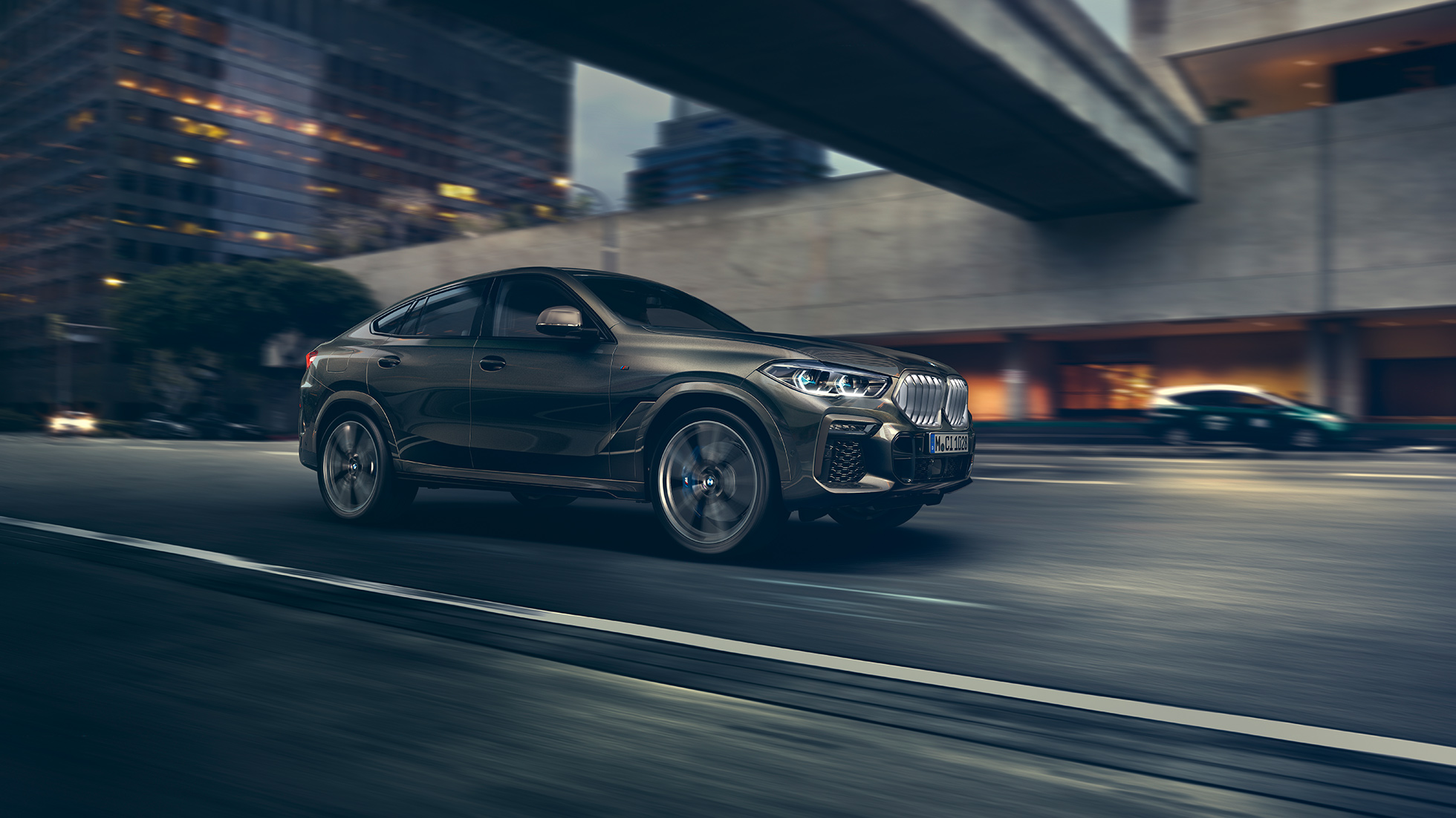 全新 BMW X6 的驾驶性能 全新 BMW X6 的驾驶性能