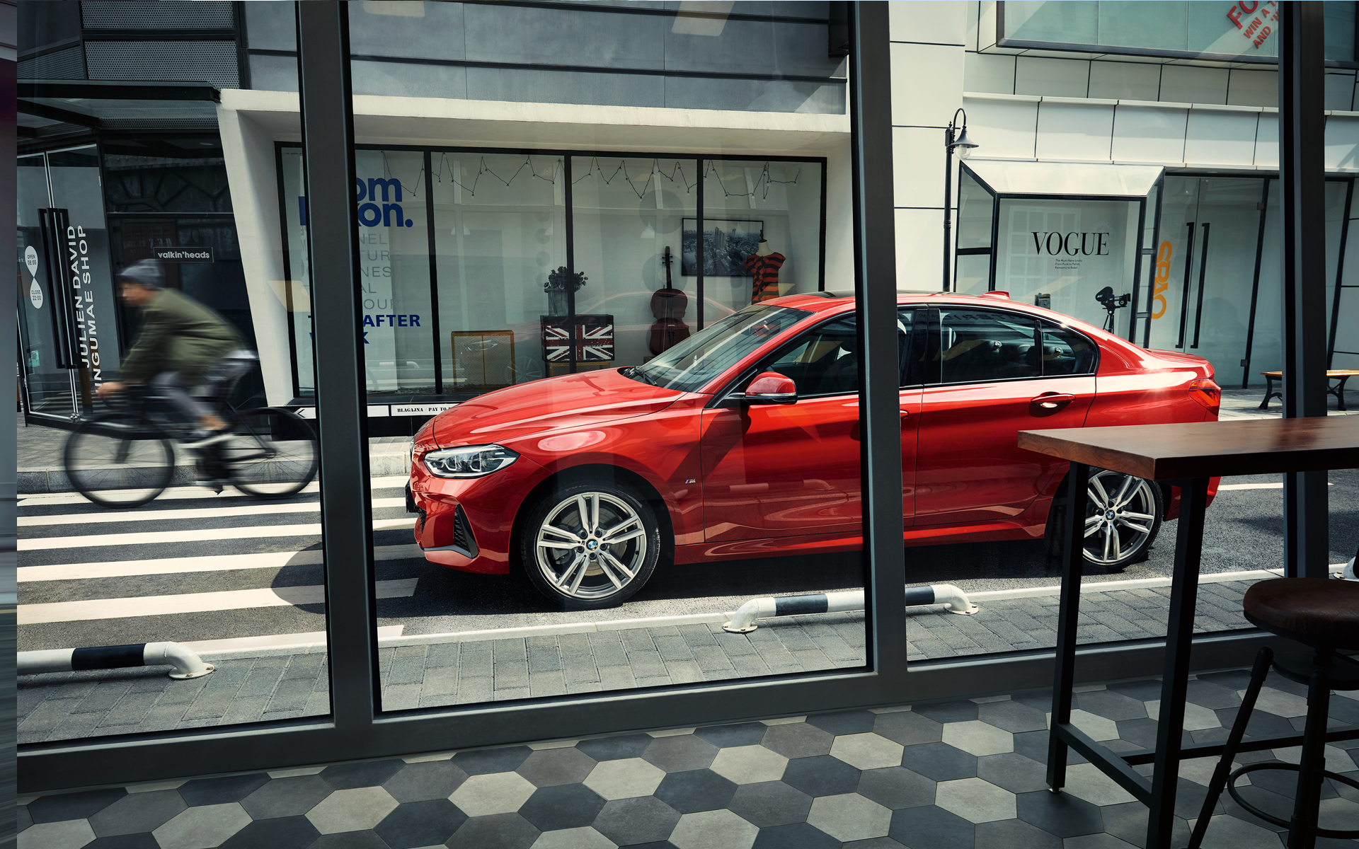 新BMW 1系三厢运动轿车的BMW互联驾驶 图片与视频 BMW 1系三厢运动轿车的BMW互联驾驶 图片与视频