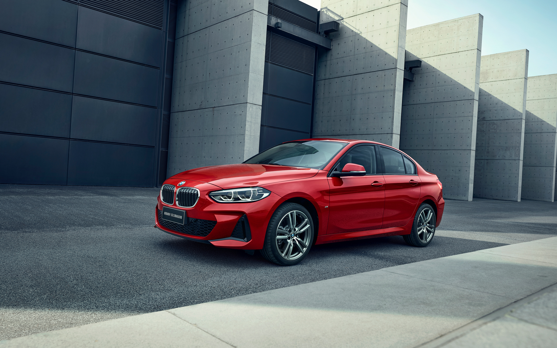 新BMW 1系三厢运动轿车的BMW互联驾驶 图片与视频 BMW 1系三厢运动轿车的BMW互联驾驶 图片与视频