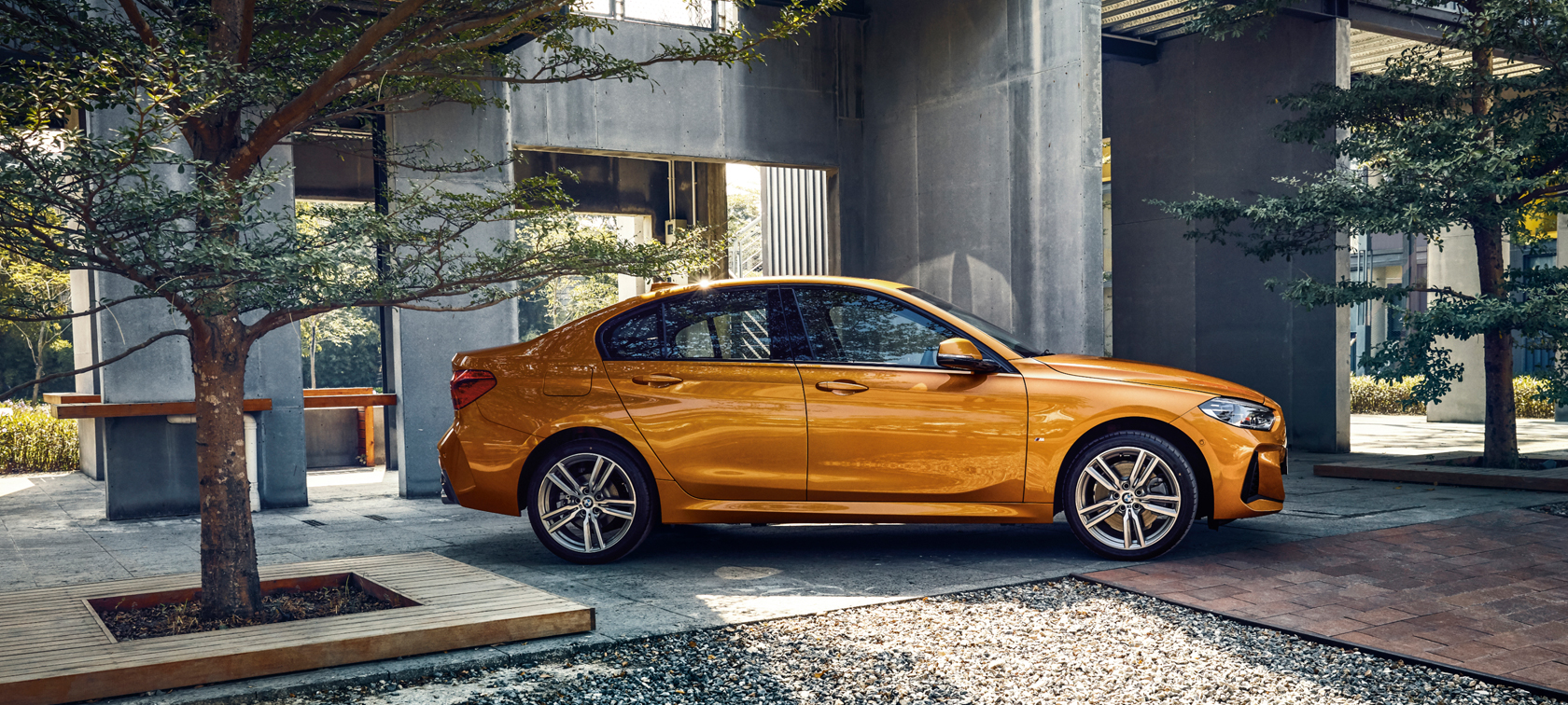 宝马1系舒适性 BMW 1系三厢运动轿车的舒适性与功能性
