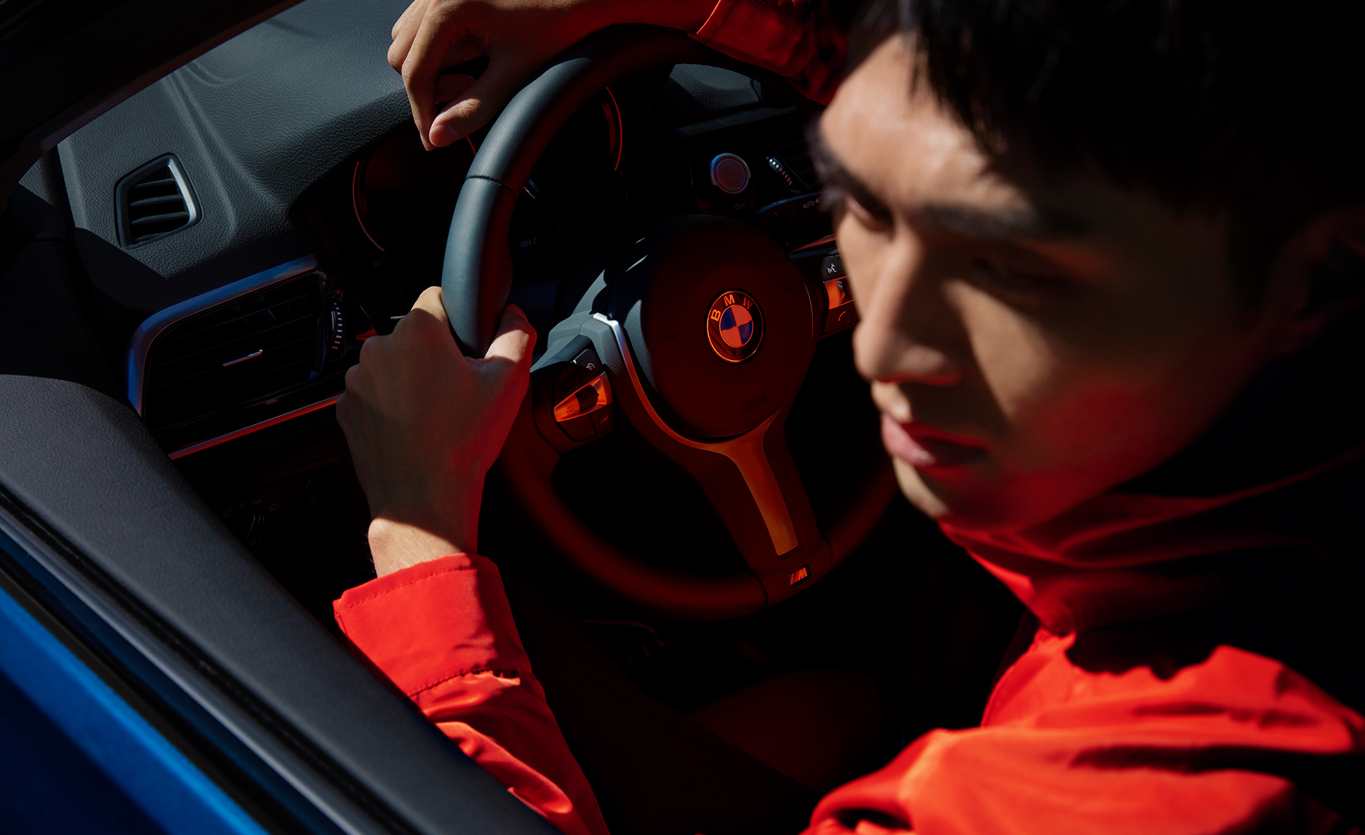 全系标配的Apple CarPlay和百度CarLife,让安卓系统用户与iOS系统用户均可实现手机与爱车的自由连接,使数字化终端无缝接入生活,为你带来更加丰富的娱乐功能,打造高效便捷的智能体验。 全系标配的Apple CarPlay和百度CarLife,让安卓系统用户与iOS系统用户均可实现手机与爱车的自由连接,使数字化终端无缝接入生活,为你带来更加丰富的娱乐功能,打造高效便捷的智能体验。