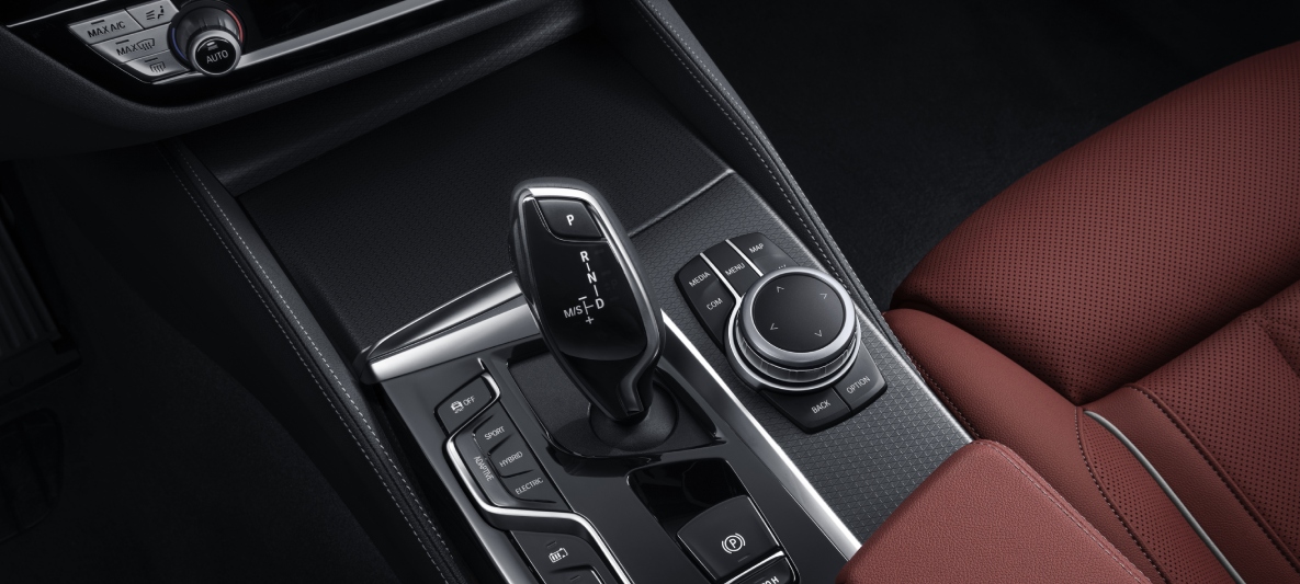 新BMW 5系插电式混合高效混合动力 新BMW 5系插电式混合高效混合动力