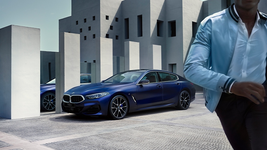 BMW 8系四门轿跑车