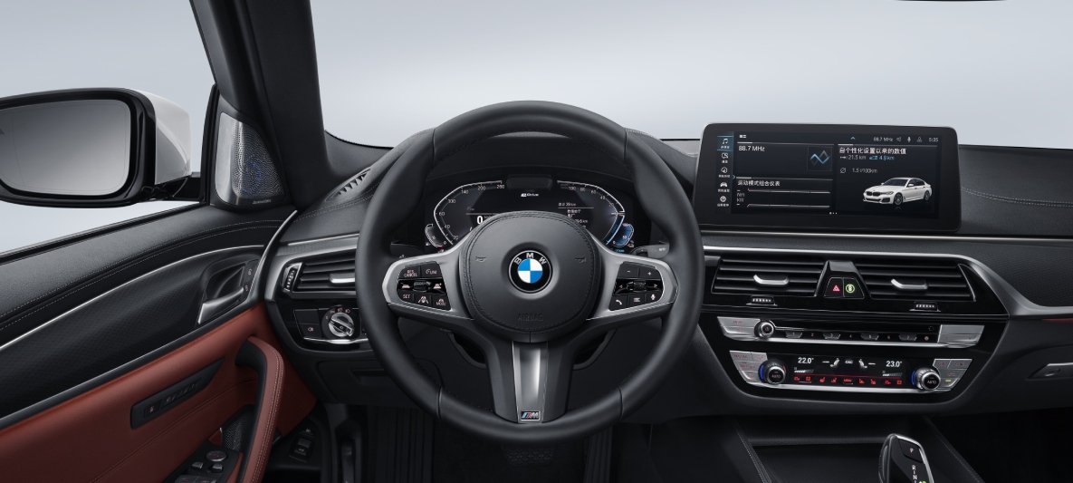 新BMW 5系插电式混合动力 新BMW 5系插电式混合动力