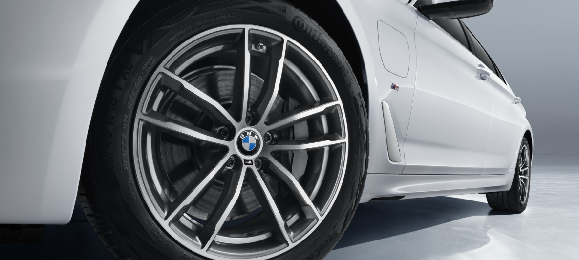 新BMW 5系插电式混合动力发动机 新BMW 5系插电式混合动力发动机
