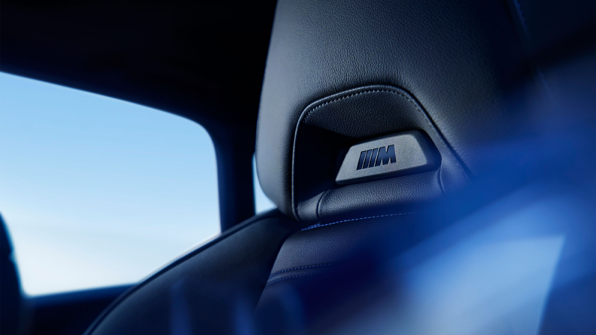 创新BMW i4 M50的M运动型座椅提供了良好的支撑和恰到好处的包围感。 创新BMW i4 M50的M运动型座椅提供了良好的支撑和恰到好处的包围感。