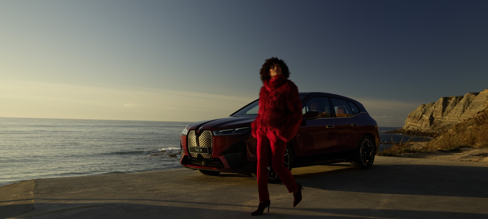 创新纯电动BMW iX