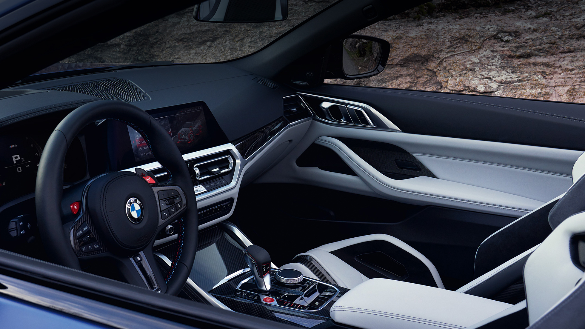 全新BMW M4双门轿跑车图片 全新BMW M4双门轿跑车图片
