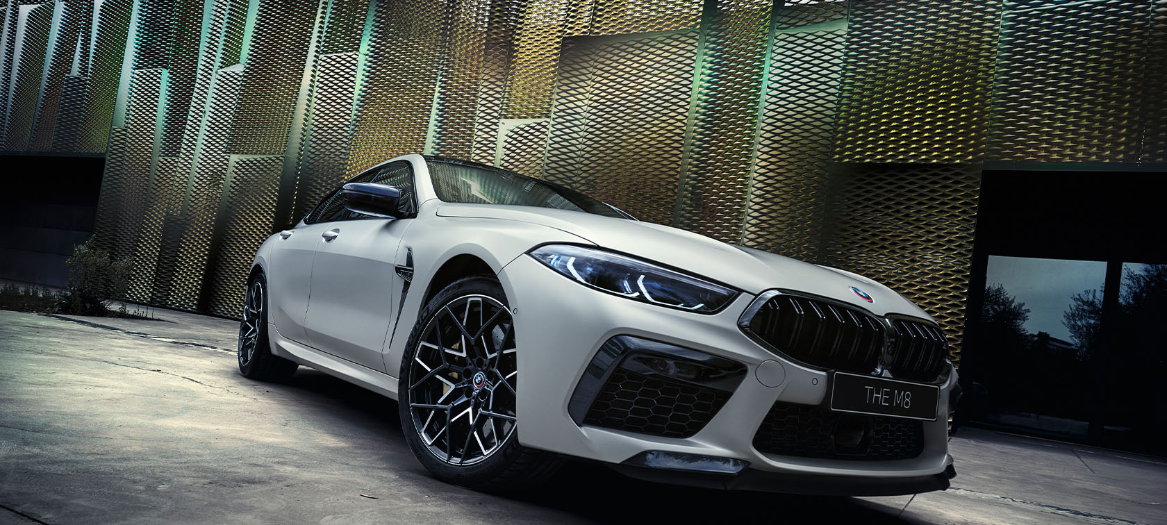 新BMW M8四门轿跑车 新BMW M8四门轿跑车