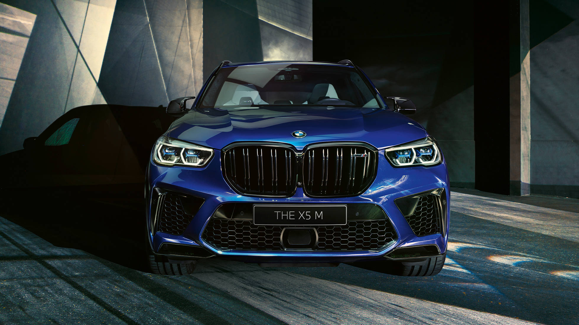 Exterieur-Design BMW X5 M Competition Exterior design BMW X5 M Competition F95 2020 Marina Bay Blue metallic front view