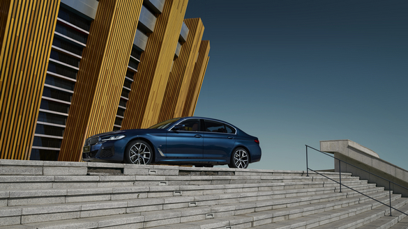 530Li 行政型 豪华套装/M运动套装 530Li 行政型 豪华套装/M运动套装