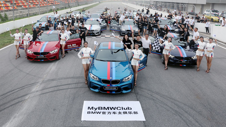 BMW M2初露锋芒 BMW M2初露锋芒
